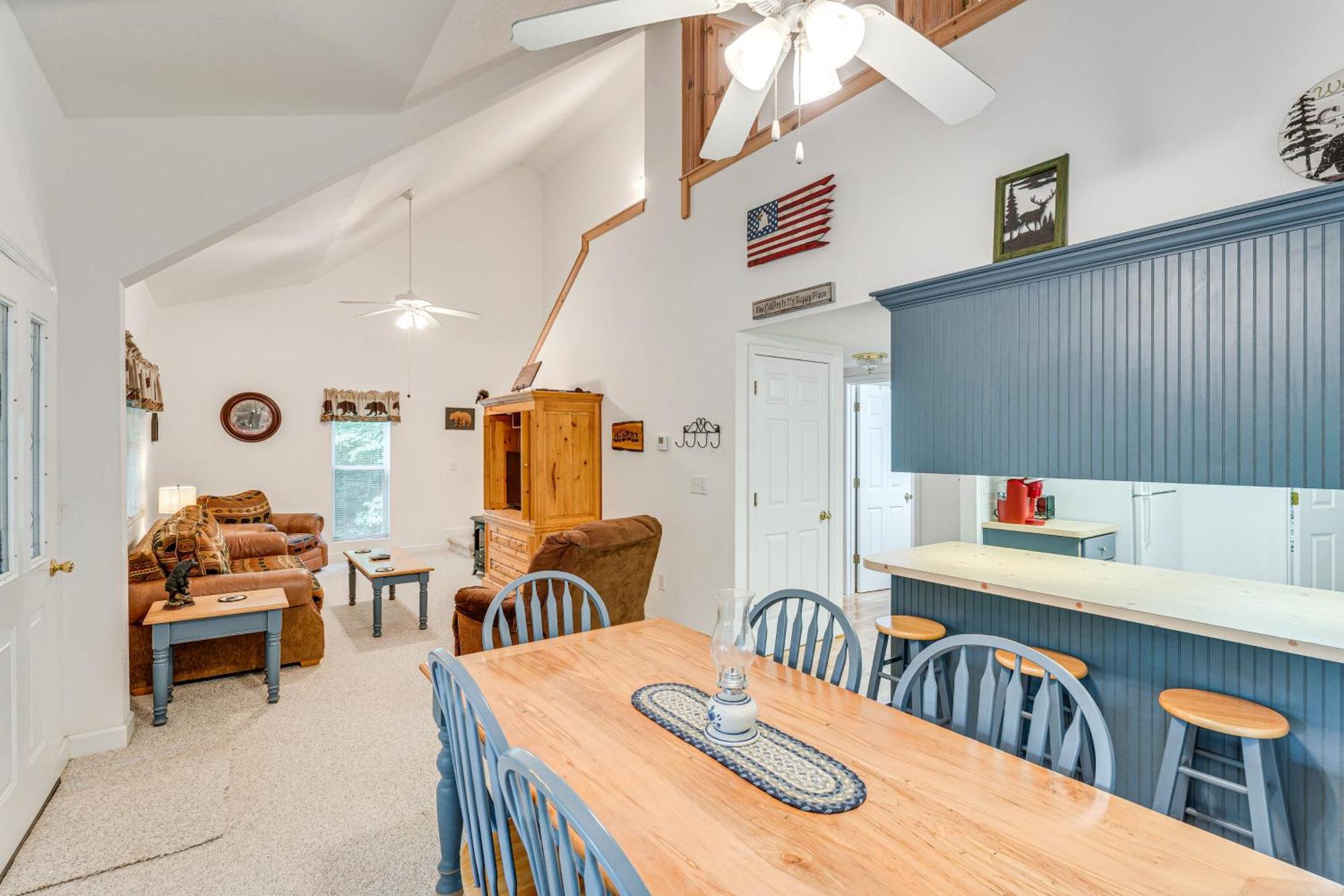 Secluded Cabin With Porch - 7 Miles To Lake Chatuge! Hayesville Екстериор снимка